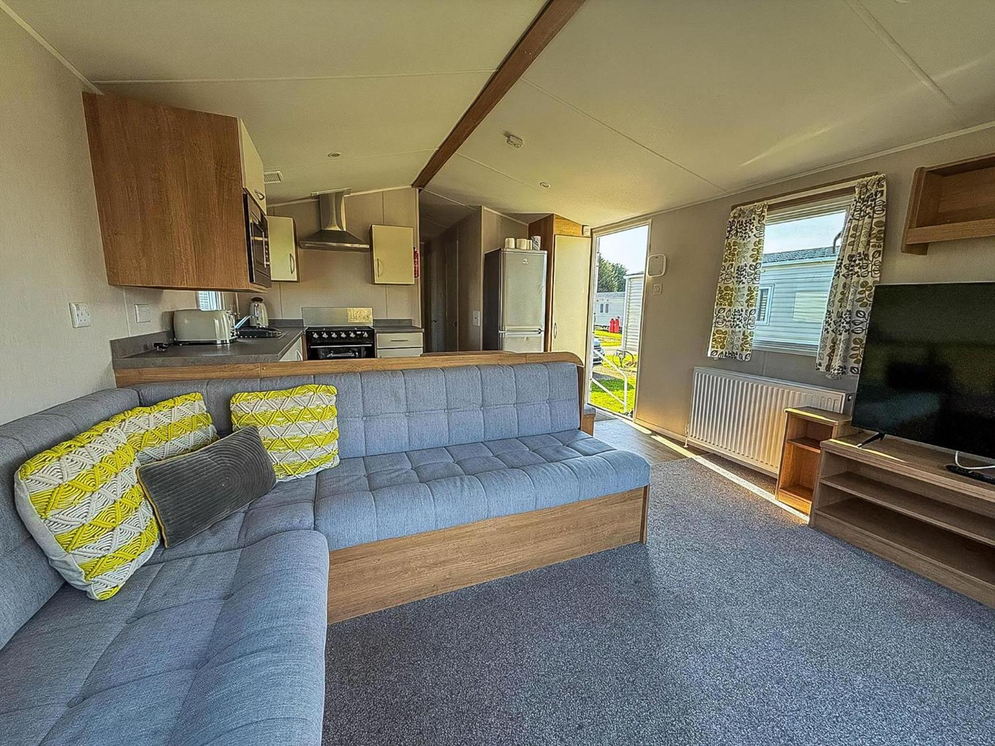 Lovely 8 Berth Caravan In Southview Holiday Park, Ref 33042Tc Skegness Exterior foto