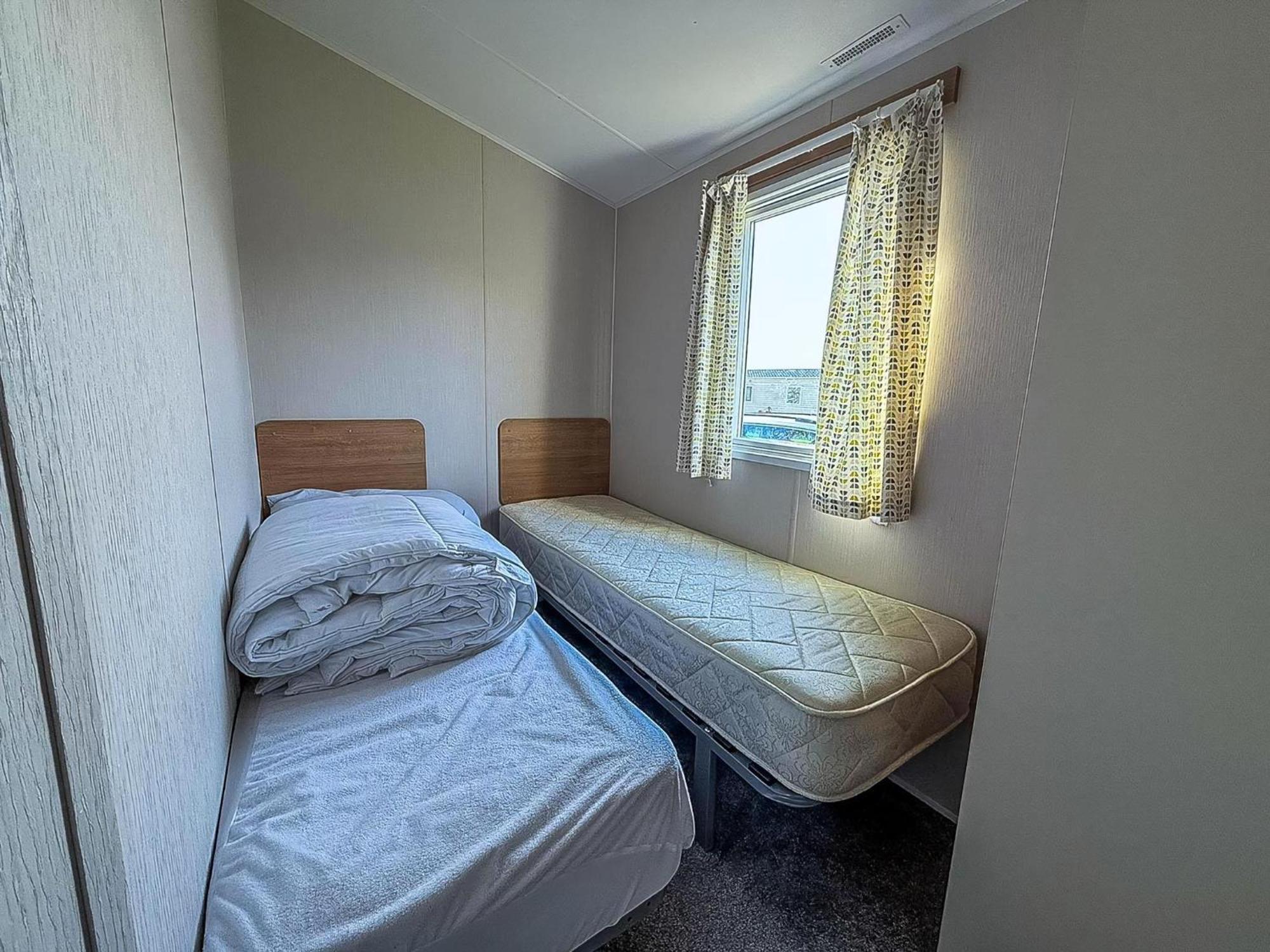 Lovely 8 Berth Caravan In Southview Holiday Park, Ref 33042Tc Skegness Exterior foto